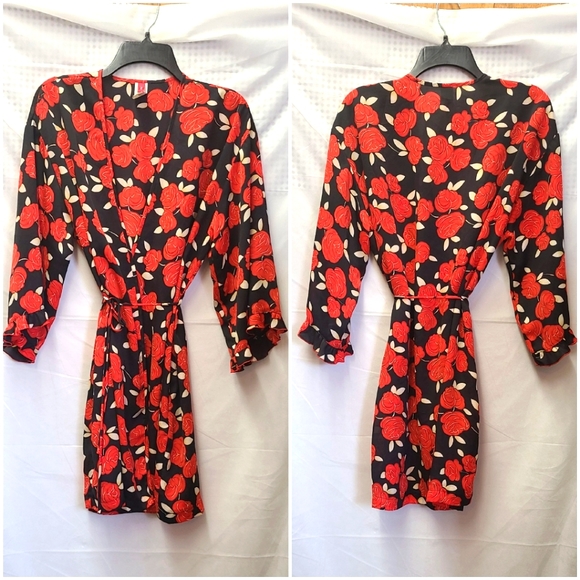 Natori Other - Gorgeous Josie Natori rose robe